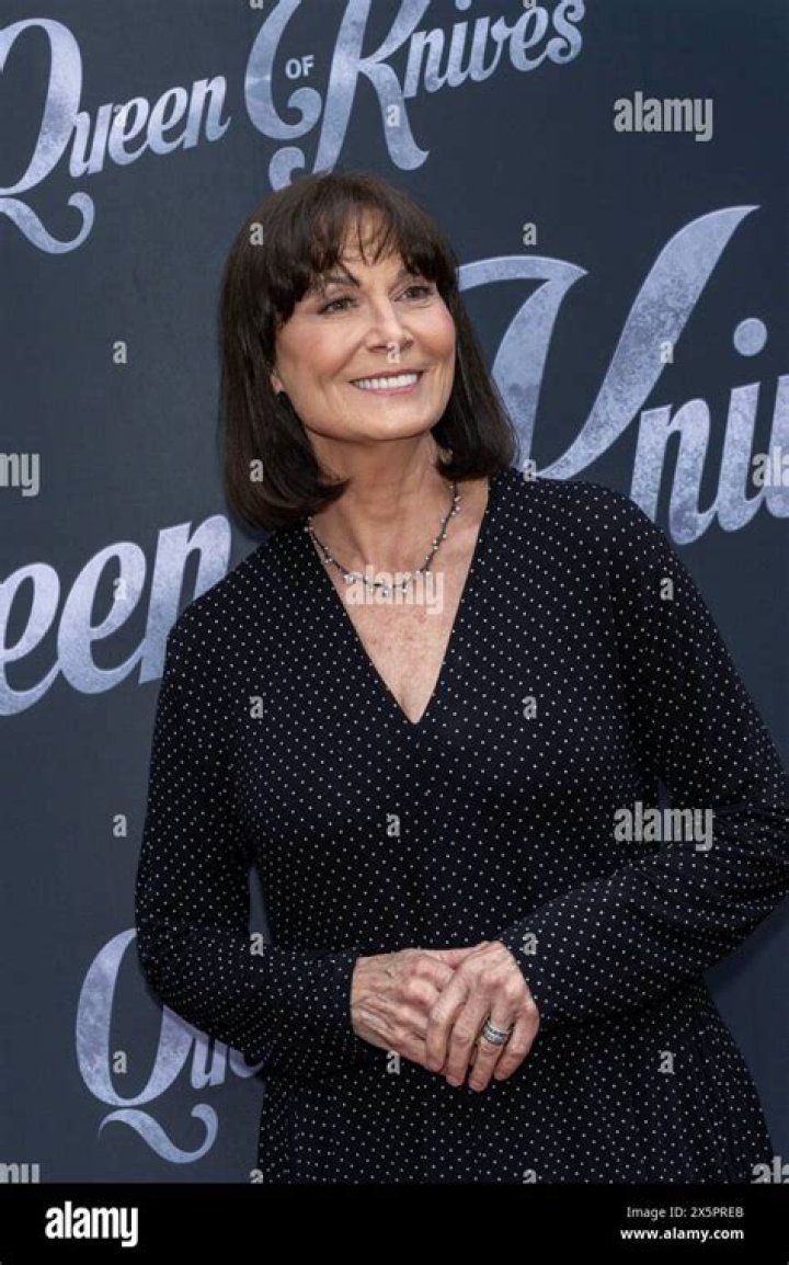 Mel Harris (TV Actress) - Age, Birthday, Bio, Facts, Family, Net Worth, Height & More