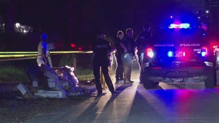 Miami Rapper Bizzle Shot And Killed At Carwash