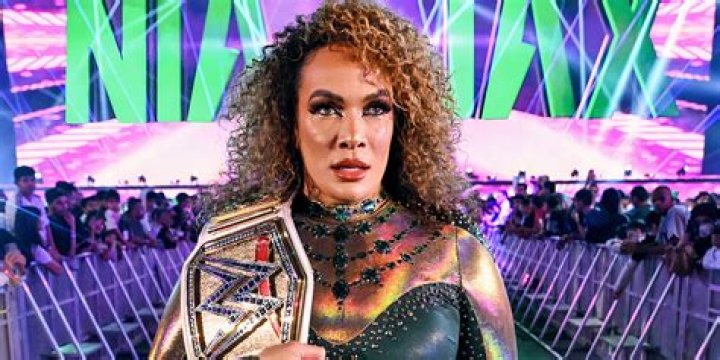 Nia Jax-linafanene (Wrestler) - Age, Birthday, Bio, Facts, Family, Net Worth, Height & More