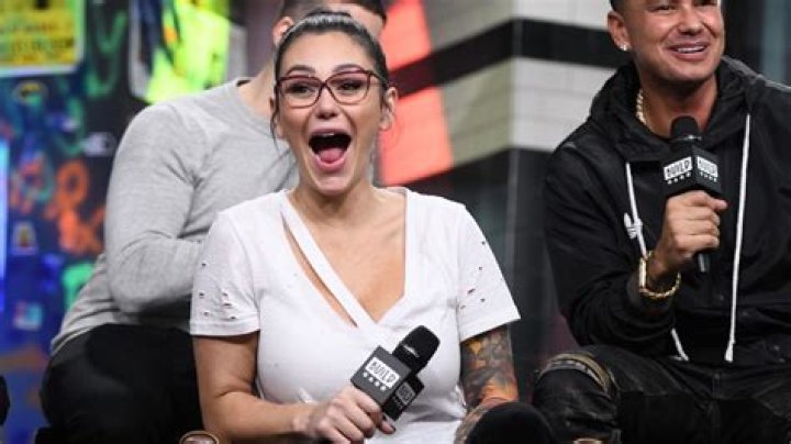 OMG‘Jersey Shore’ Star Jenni ‘JWoww’ Farley Celebrates Her Birthday With a Big Bash!