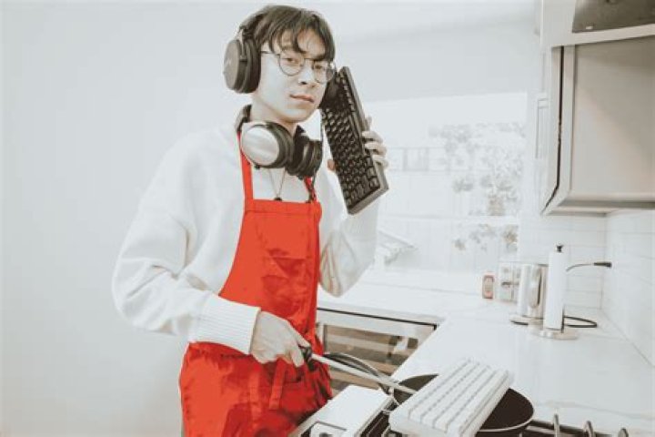 OTF Nunu Bio & Wiki: Net Worth, Age, Height & Weight