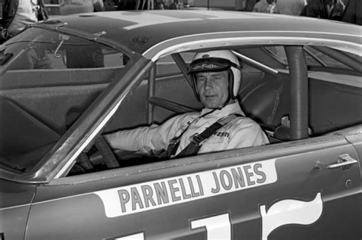 Parnelli Jones (Race Car Driver) - Age, Birthday, Bio, Facts, Family, Net Worth, Height & More