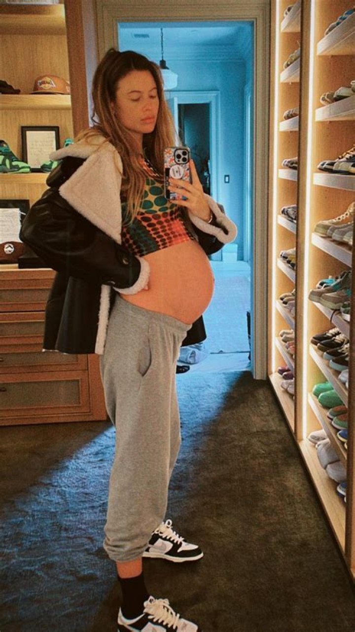 Pregnant! Behati Prinsloo Expecting Baby No. 3 With Adam Levine, Debuts Baby Bump