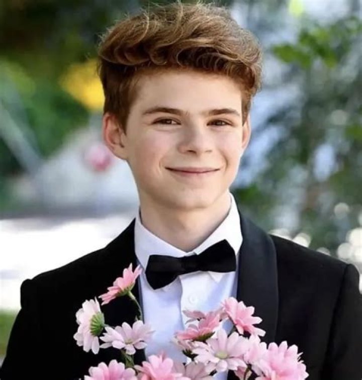 Sagan Hanna (Family Member) - Age, Birthday, Bio, Facts, Family, Net Worth, Height & More