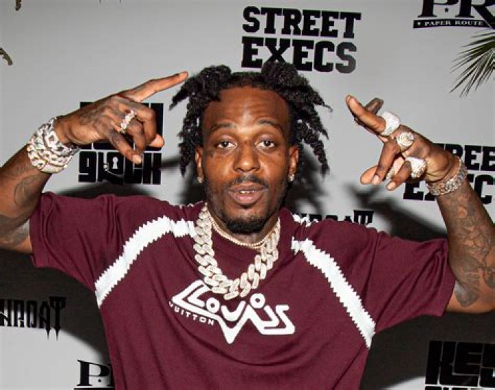 Sauce Walka & One Of The Island Boys Get Into Verbal Altercation At Jewelry Store: Watch