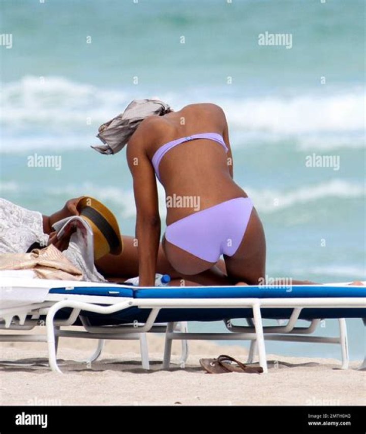 Sean McVay's Fiancée Shows Off Sculpted Bikini Body During Girls Trip