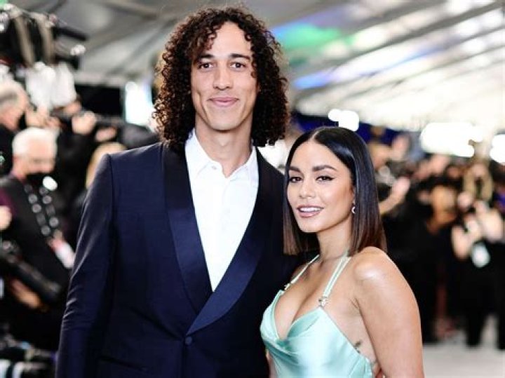 Skyy John biografía, edad, altura, esposo, net worth, familia