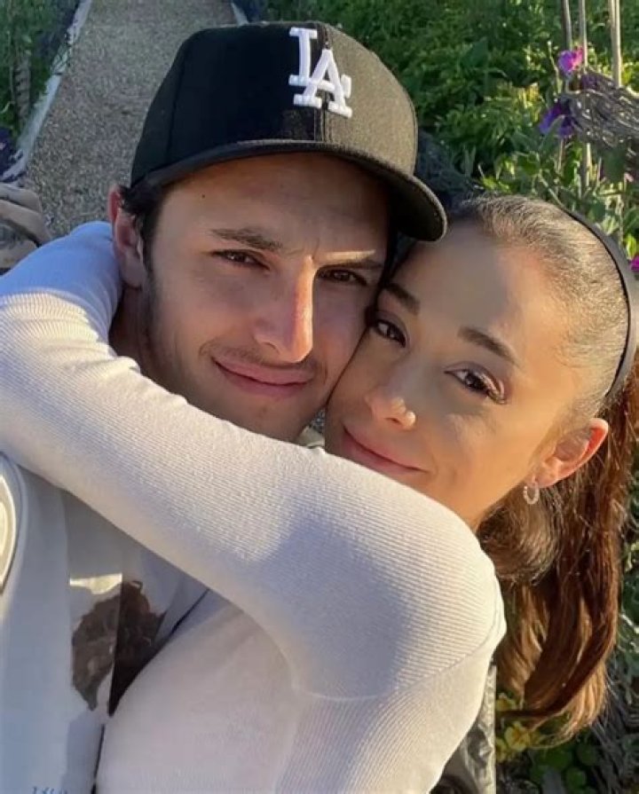 So in Love! Ariana Grande and Husband Dalton Gomez’s Cutest Photos Together