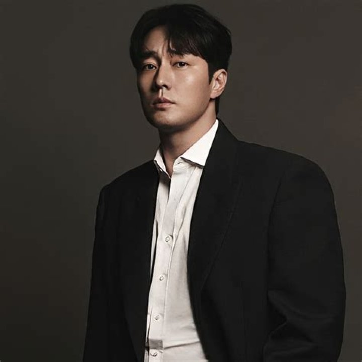 So Ji-sub Biography, Age, Height, Wife, Net Worth, Family