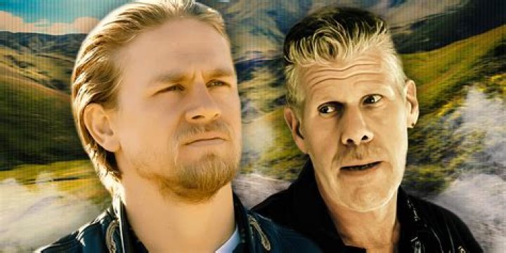 ‘Sons of Anarchy’ Finale Airs Tomorrow — Let’s Gawk at Charlie Hunnam Pictures to Ease the Pain!