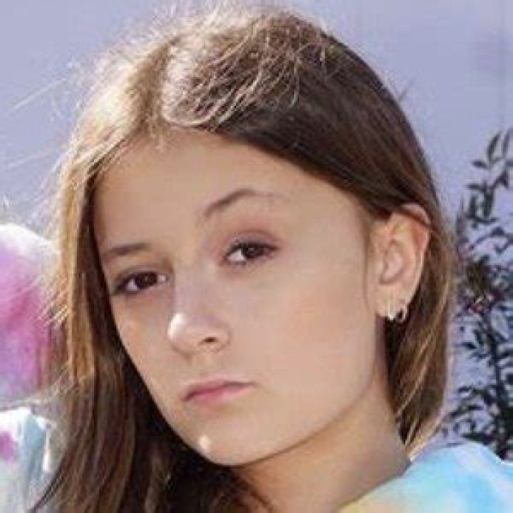 Sophie Fergi (YouTube Star) - Age, Birthday, Bio, Facts, Family, Net Worth, Height & More