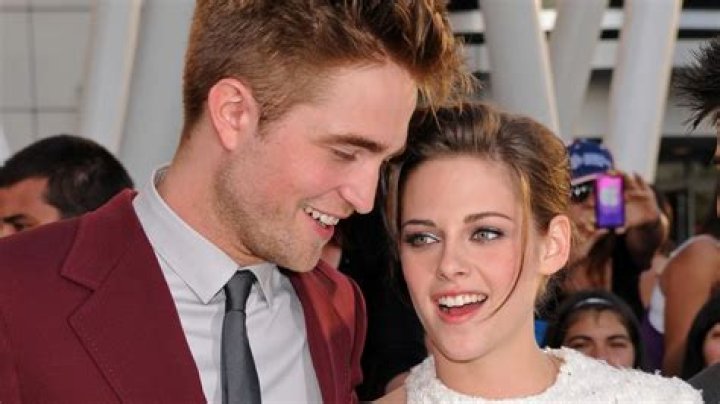 #SorryNotSorryWe’ll Never Stop Shipping Robert Pattinson and Kristen Stewart