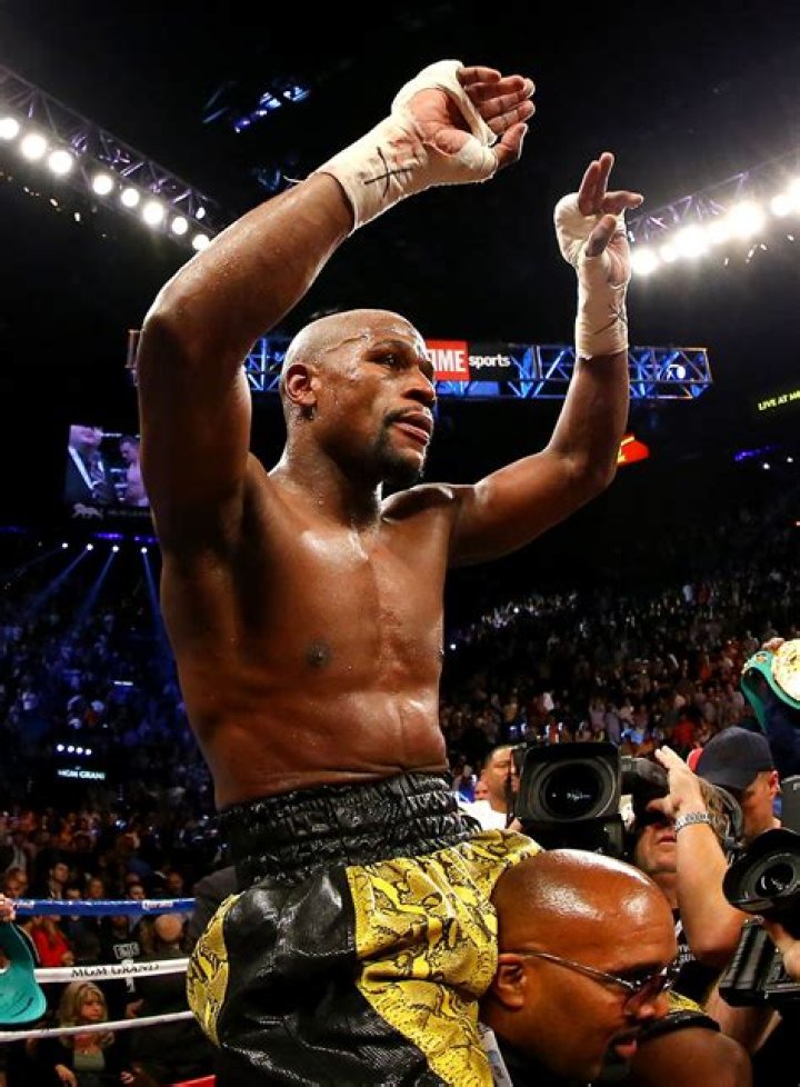 The Breakfast Club Release Audio Of Floyd Mayweather Struggling To Read