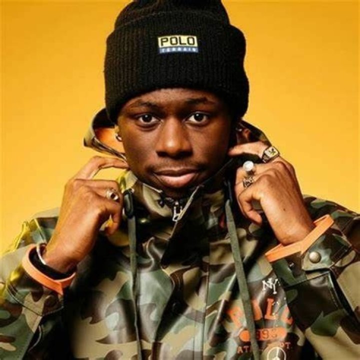 Tiakola (Rapper) - Age, Birthday, Bio, Facts, Family, Net Worth, Height & More