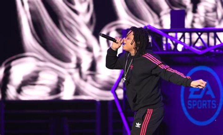 Trippie Redd Shows Off New Girlfriend Coi Leray With Incessant Smooches