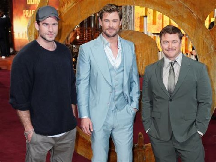 Um, Is Lindsay Lohan Low-Key Hitting on the Hemsworth Brothers?