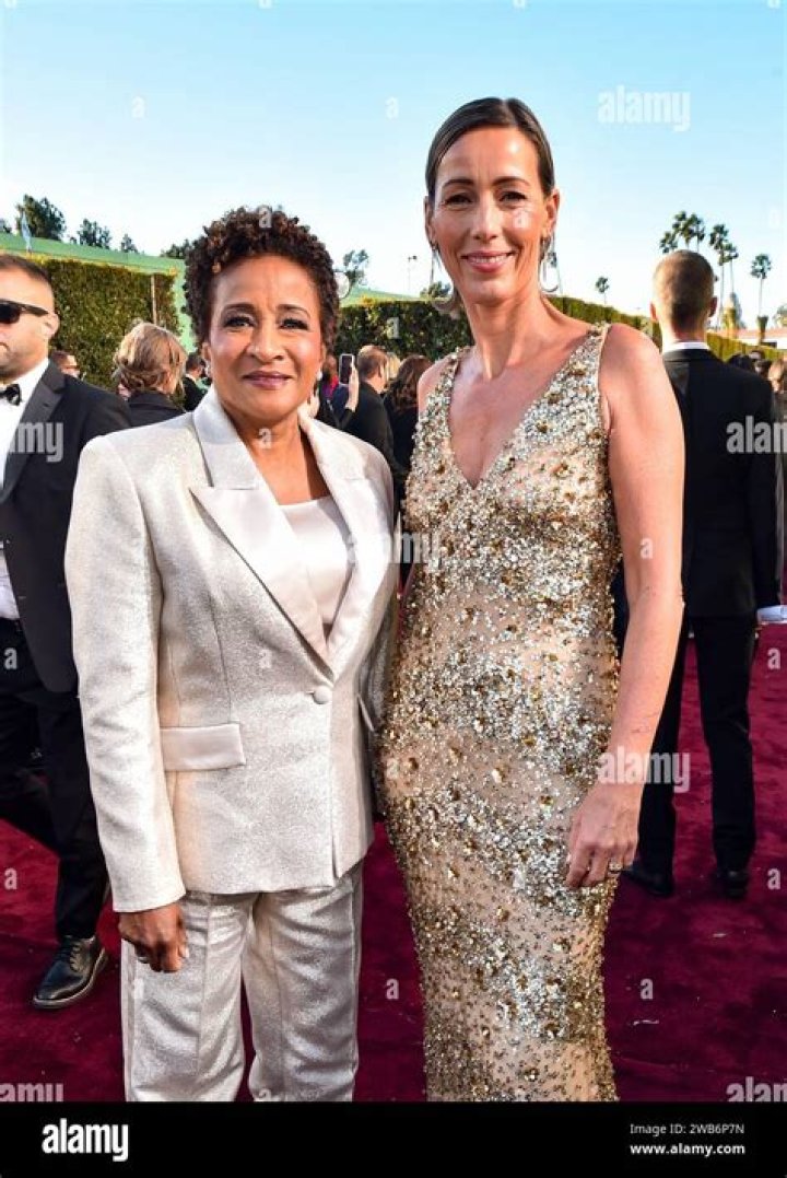 Wanda Sykes (Comedian) - Age, Birthday, Bio, Facts, Family, Net Worth, Height & More