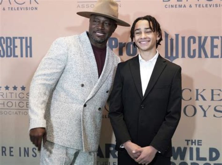 What is Idina Menzel’s vocal range? – Celebrity.fm – #1 Official Stars, Business & People Network, Wiki, Success story, Biography & Quotes