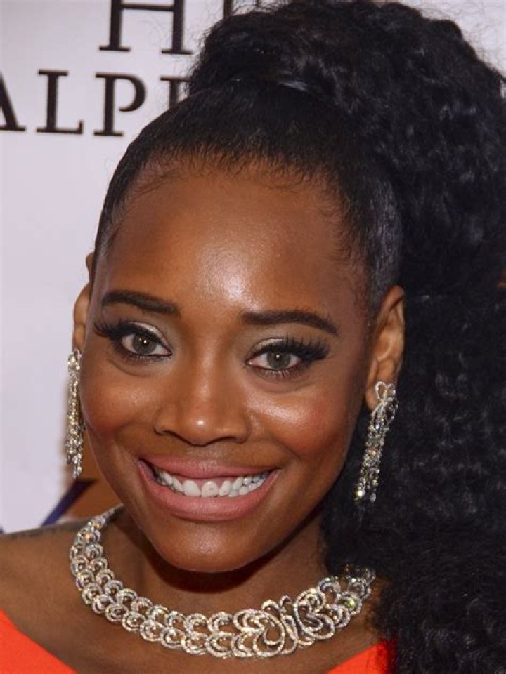 What nationality is Yandy Smith?