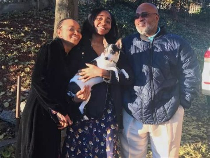 Who Is Ayo Edebiri? Age, Height, Husband, Family, Ethnicity, Net Worth & Wiki