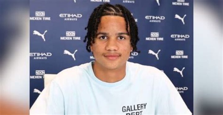 Wiki, Age, Height, Weight, Parents, Girlfriend, Net Worth, Stats & BIO