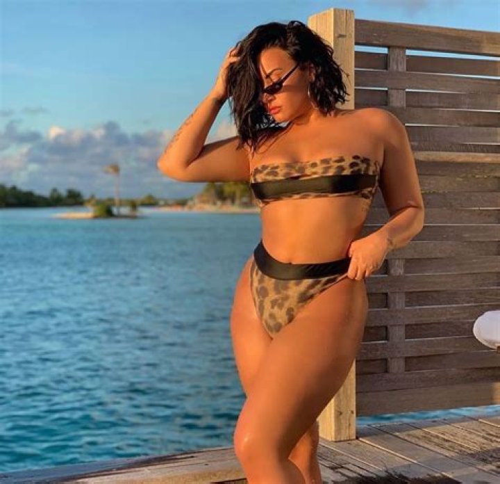 Wow! Demi Lovato Flaunts Her Incredible Bikini Bod While Vacationing in Bora Bora: ‘Heaven on Earth’