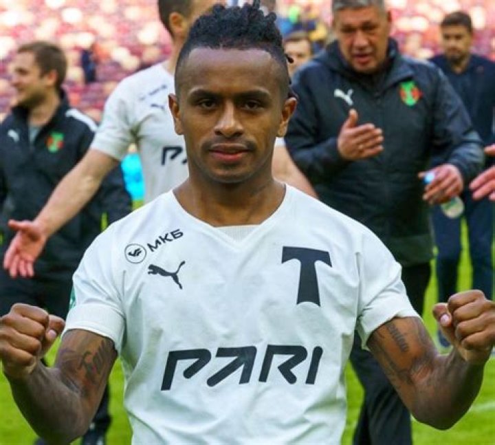 Yordy Reyna (Futbolista) - Edad, cumpleaños, biografía, hechos, familia, patrimonio neto, altura y más